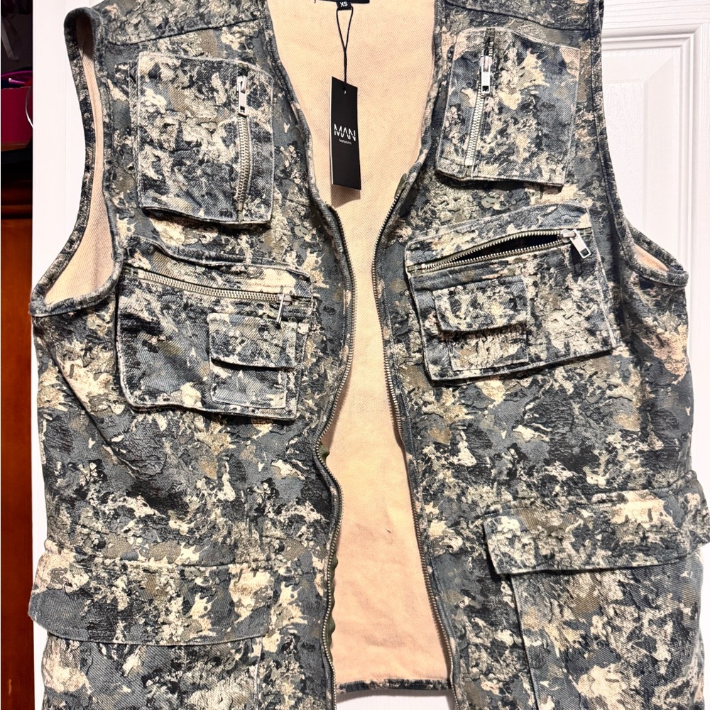 Men's Camouflage Utility Vest